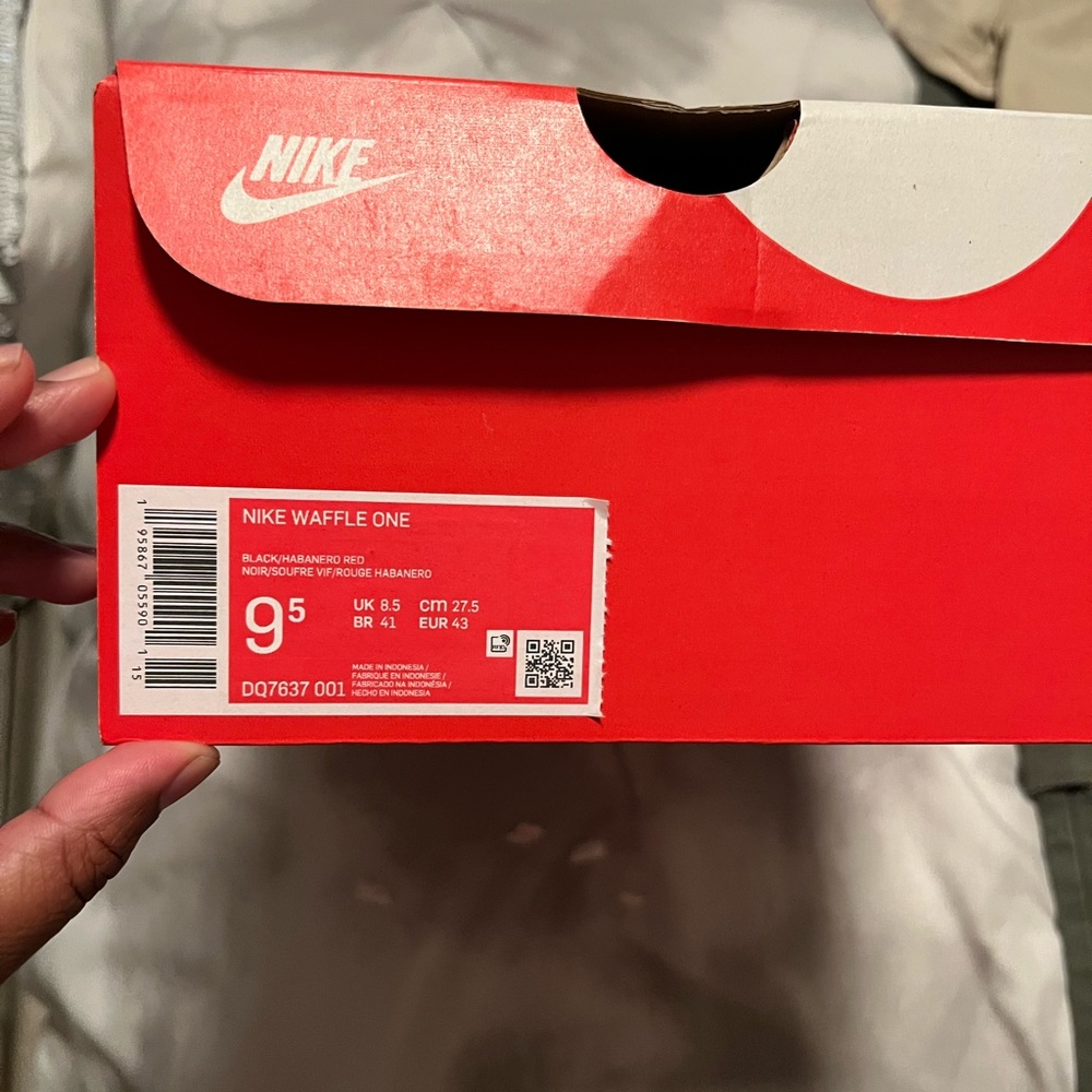 Nike Waffle One - image 2